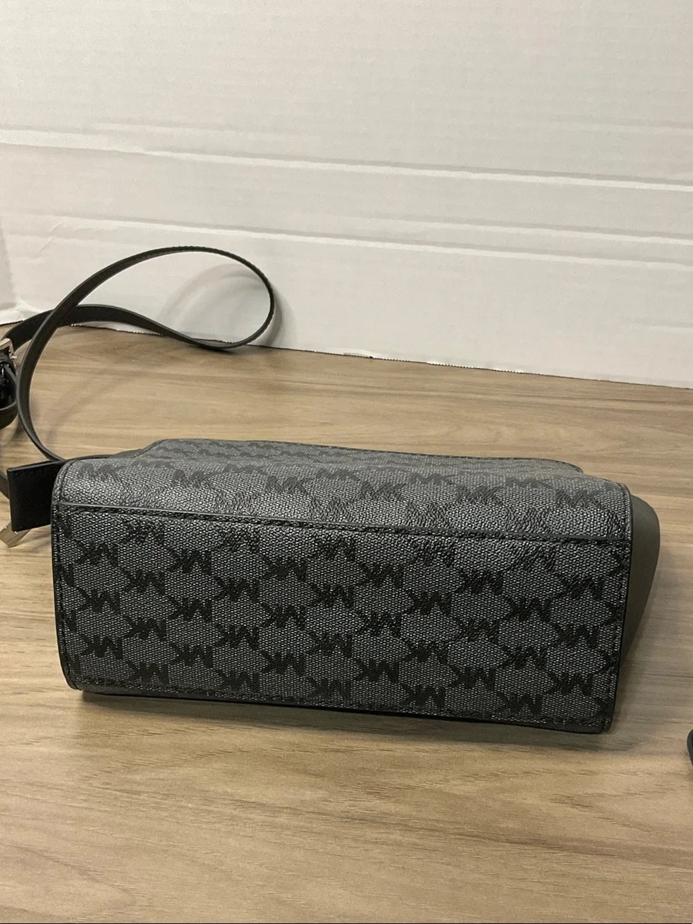 Michael Kors compact michael
